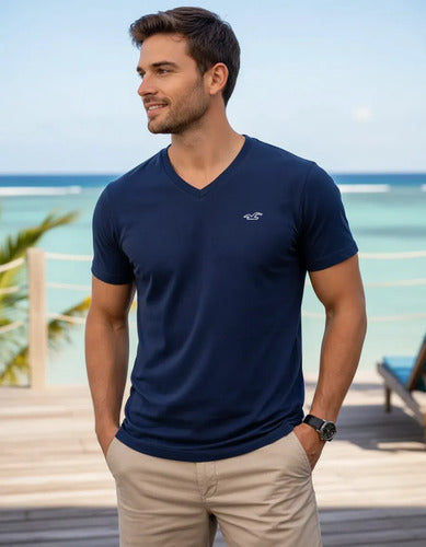 Remera Hollister By Abercrombie Lisas Basicas Escote V Azul S